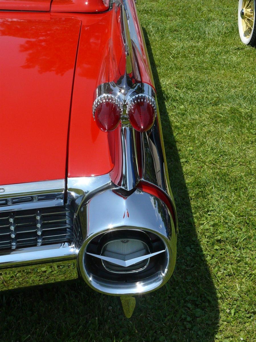  Cadillac Eldorado Biarritz Convertible 1959 года  (фото 18 из 40)